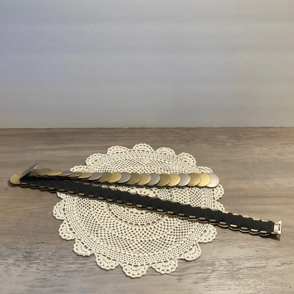 Vintage Circle Disk Medallion Stretch Belt Metallic